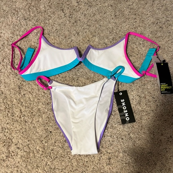 Oneone bikini - Picture 1 of 5